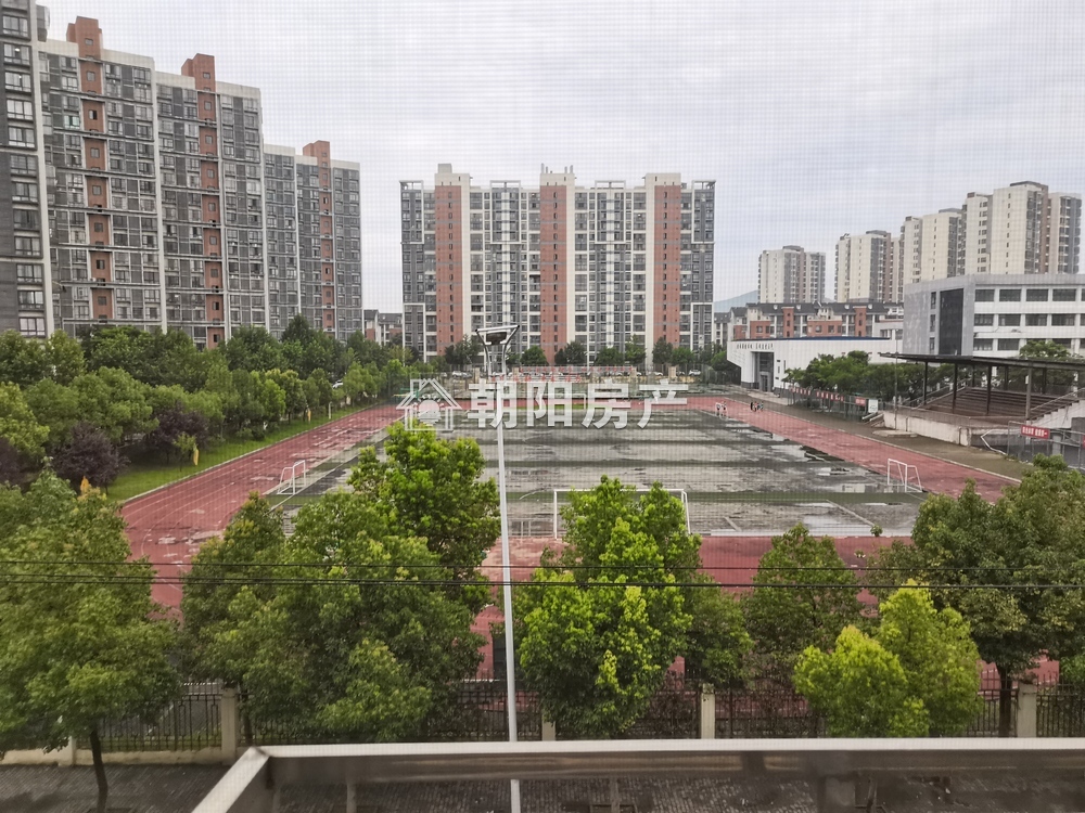 领城 87平 南向精装两室 满两年 交通便利