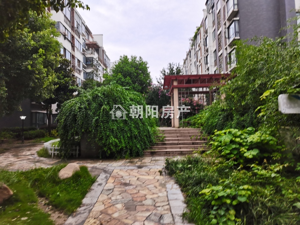 领城 87平 南向精装两室 满两年 交通便利