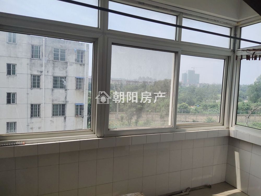 惠利商住楼 97平 南向精装三室 满两年 学区房