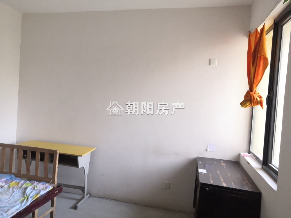西湖春天 84平 南向两室一厅 采光好 简装