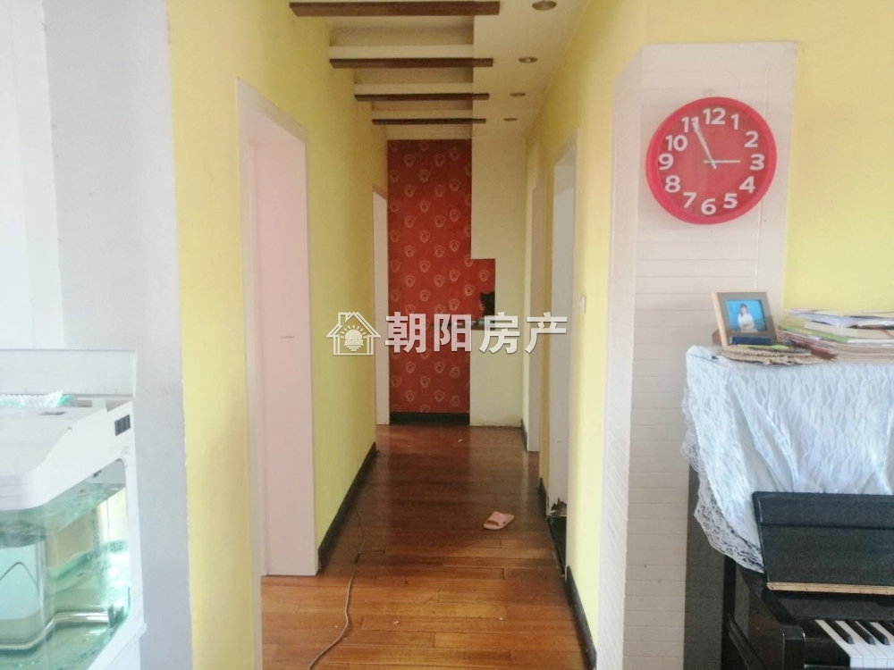 惠利中都一期 128平 南北通透三室二厅 单价2262元 交通便利