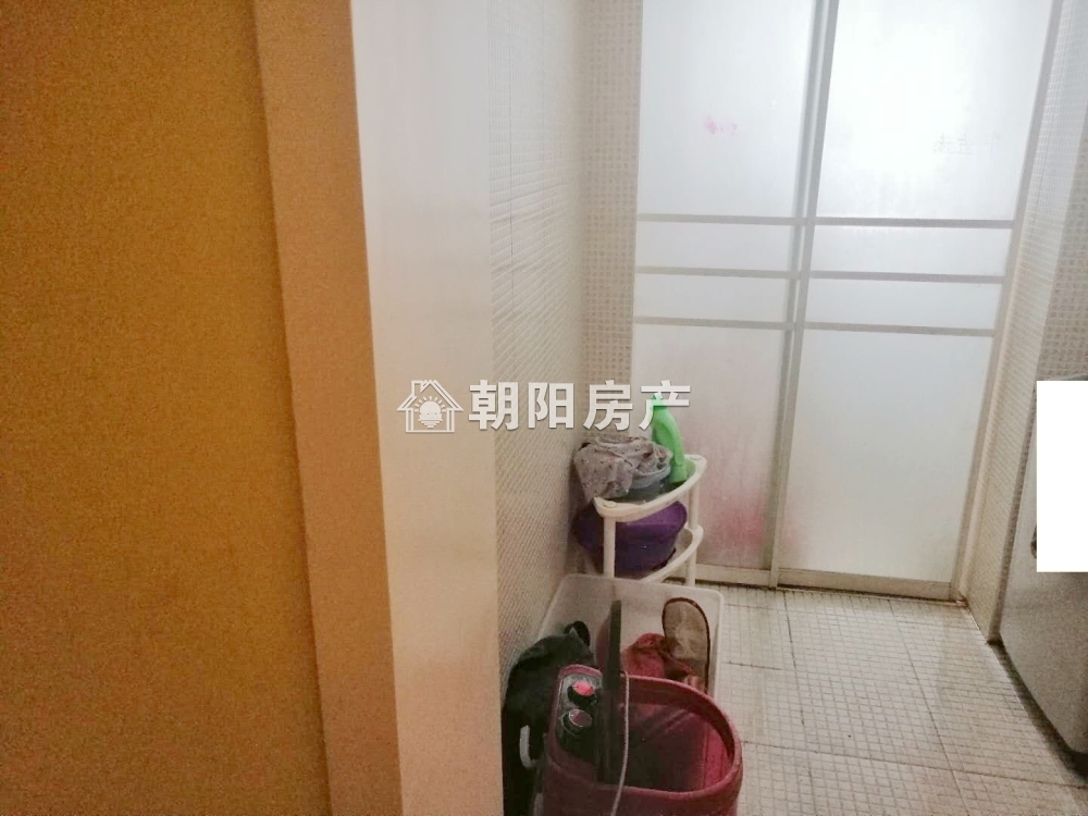 惠利中都一期 128平 南北通透三室二厅 单价2262元 交通便利