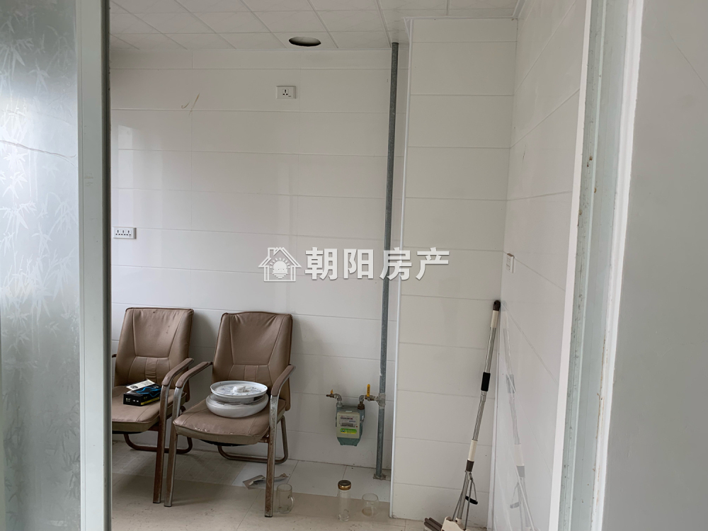世纪天成 154平 精装南向三室二厅 满两年 交通便利 学区房