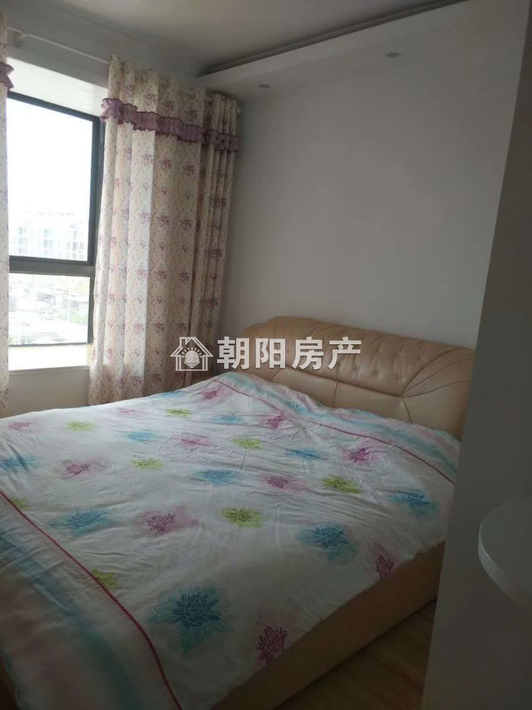 泰府名邸 108平 南向精装三室 单价3518元/平