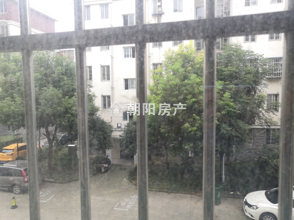 金丰易居三期 72平 精装两居 南向采光好 学区房