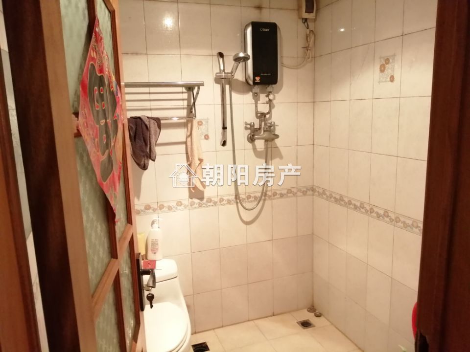 申欣苑 93平 南向两室 满两年 学区交通便利