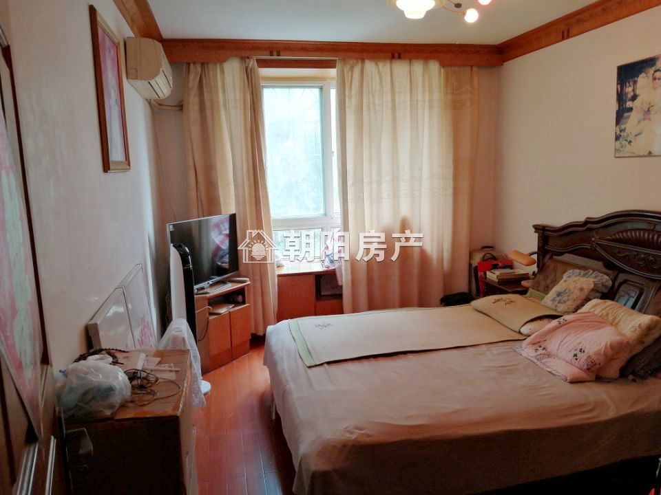 申欣苑 93平 南向两室 满两年 学区交通便利
