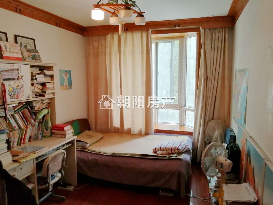 申欣苑 93平 南向两室 满两年 学区交通便利