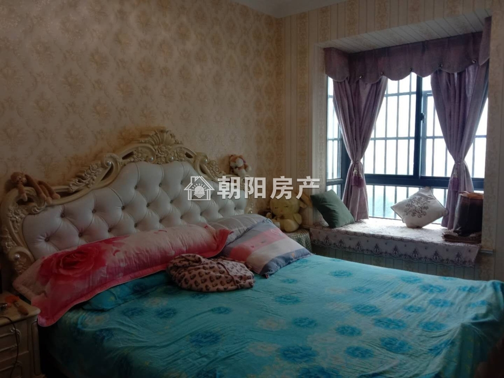 凤凰城 89平 南向精装两室 交通便利 学区房 采光好