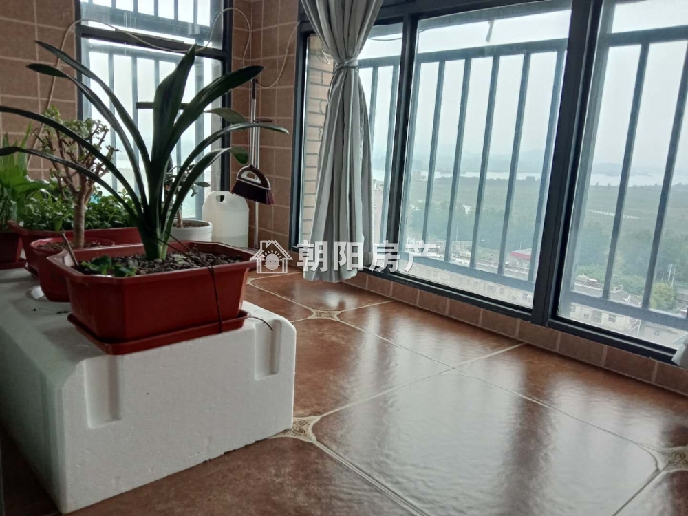 凤凰城 89平 南向精装两室 交通便利 学区房 采光好