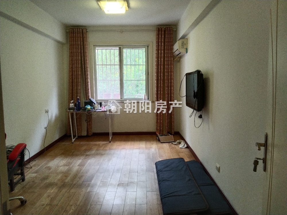 银鹭万树城 133平 南向大三居 满两年 交通便利 学区房