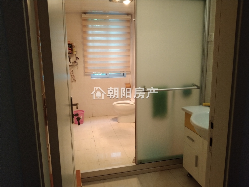 银鹭万树城 133平 南向大三居 满两年 交通便利 学区房