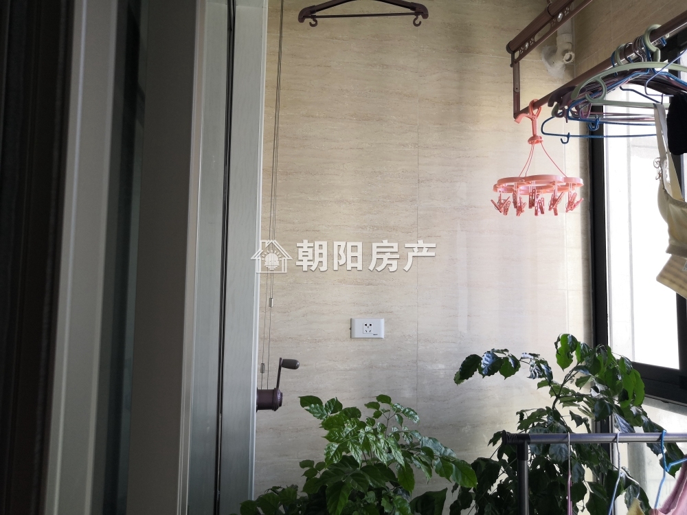 东方丽景 118平 南向精装三室 免税 配套齐全
