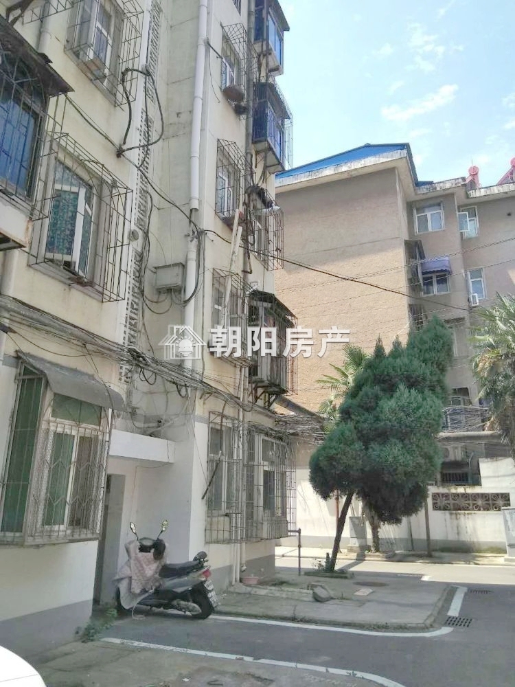 舜耕四区 79平 南向三室 满两年 交通便利随时看房
