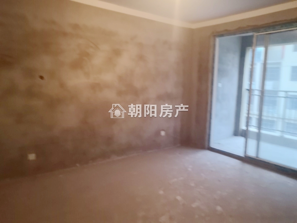 东城国际 100平 南向三室二厅 毛坯 单价3127元 交通便利 学区房