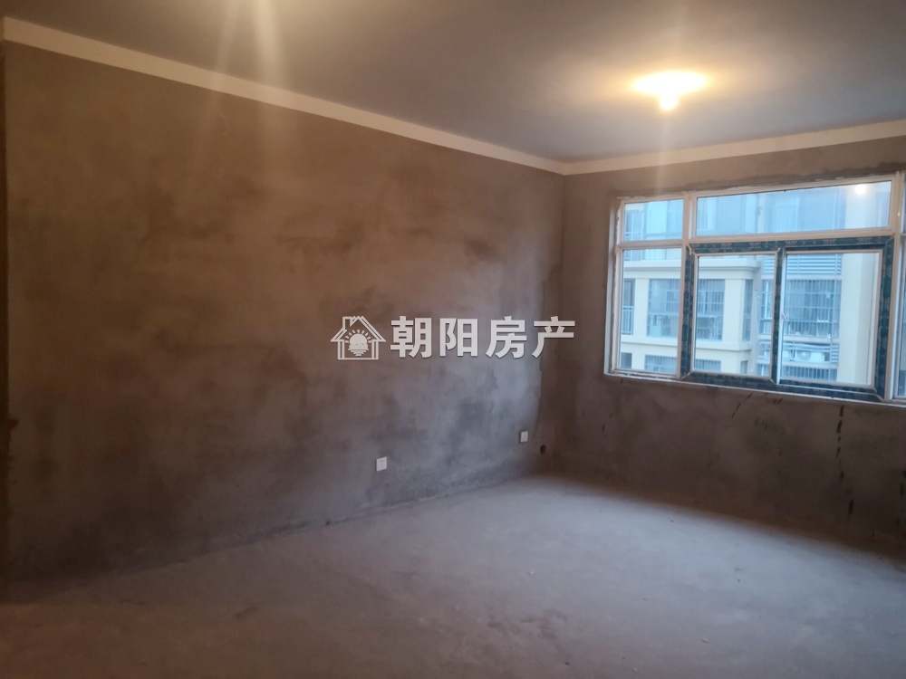 东城国际 100平 南向三室二厅 毛坯 单价3127元 交通便利 学区房