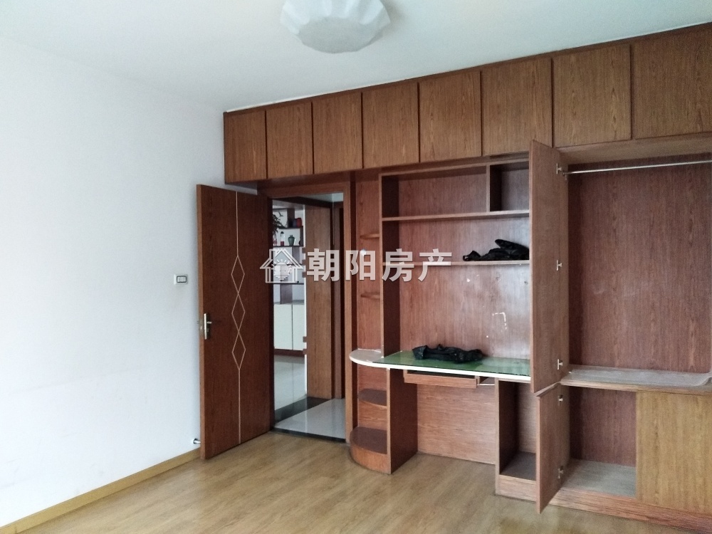 朝阳菜市场 115平 精装三室朝南 3889元/平 采光好