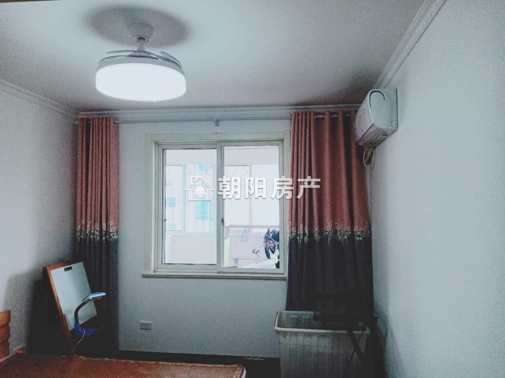 东苑小区东区 130平 朝南精装三室 满五唯一 采光好