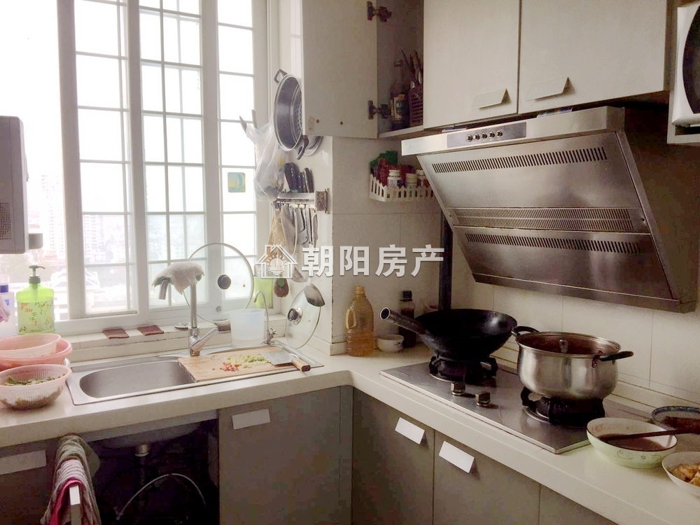 优山美地 82平 西向两居 学区房 交通便利 满两年 普装