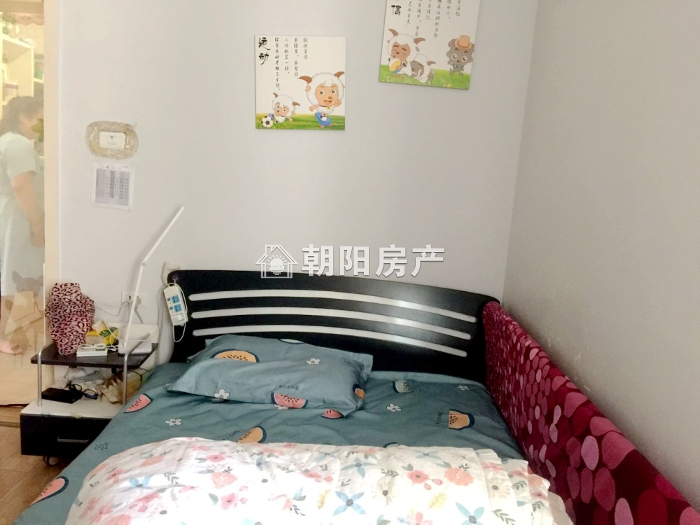 优山美地 82平 西向两居 学区房 交通便利 满两年 普装