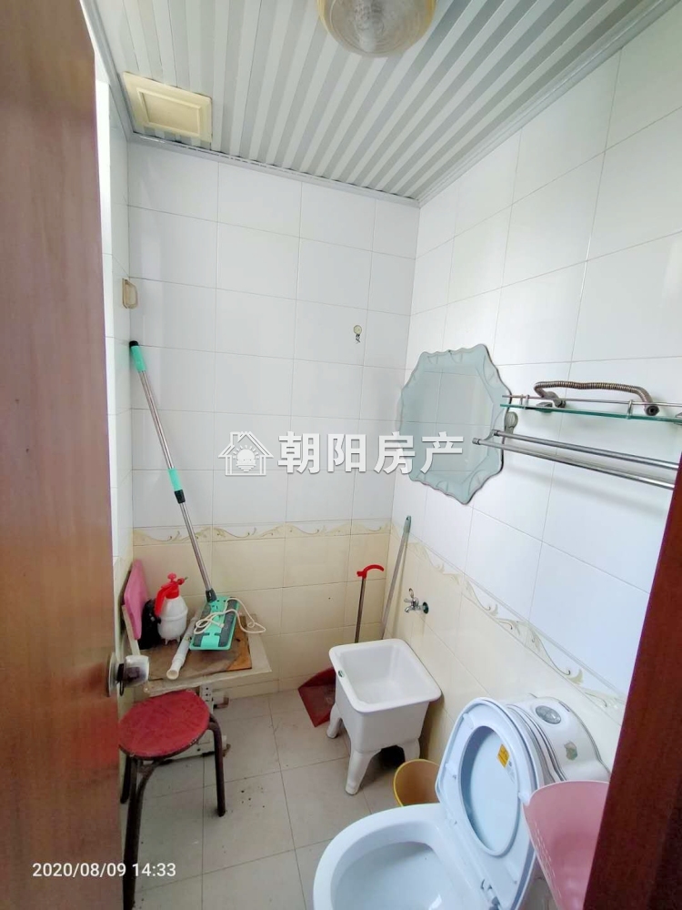 金山花园 110平 南向三室二厅 满两年 学区房