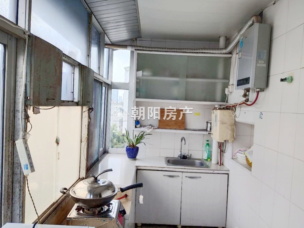 园丁小区 73平 南向两室 满两年 交通便利 随时看房