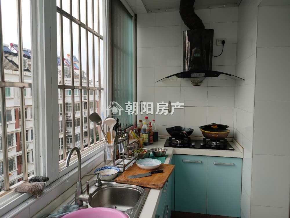 现代花园 138平 朝南三室 满两年 2033元/平 学区房