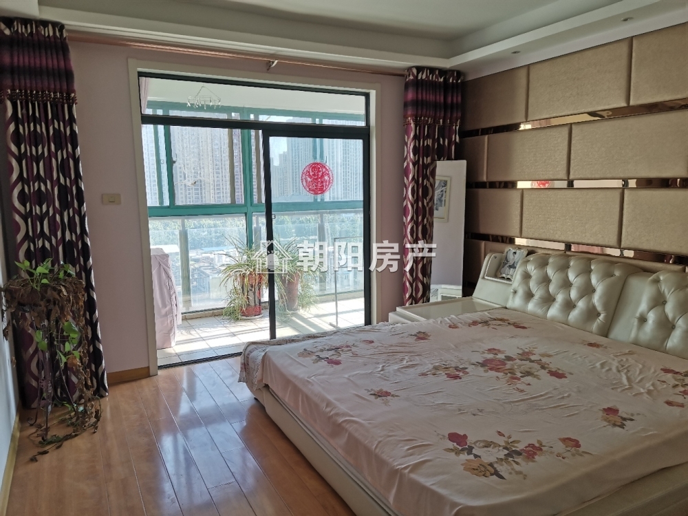 东方丽景 118平 南向精装三室 满两年 学区房 免税