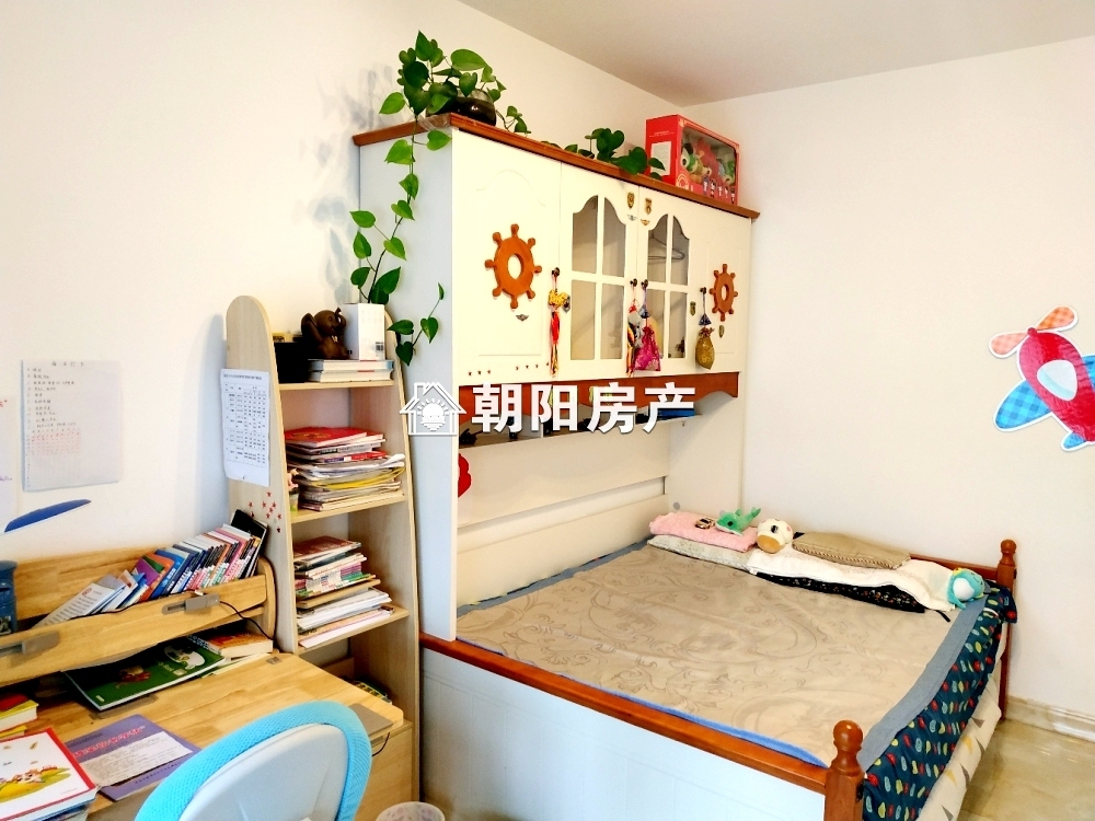 鑫诚花园 140平 南向豪装三居 满两年 学区房