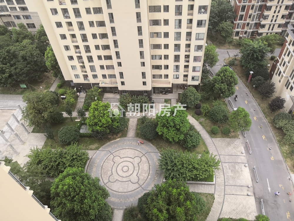 西湖春天 96平 南向三室精装 学区配套齐全
