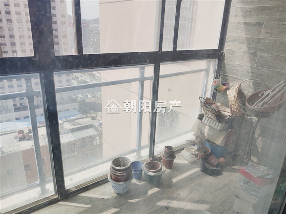 世纪天成 147平 南向精装三室 交通便利配套齐全
