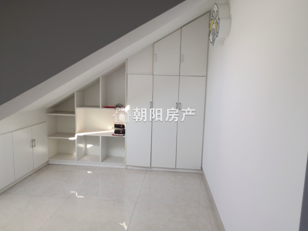 西湖春天 113平 南向三室二厅 精装高楼层 学区房随时看房