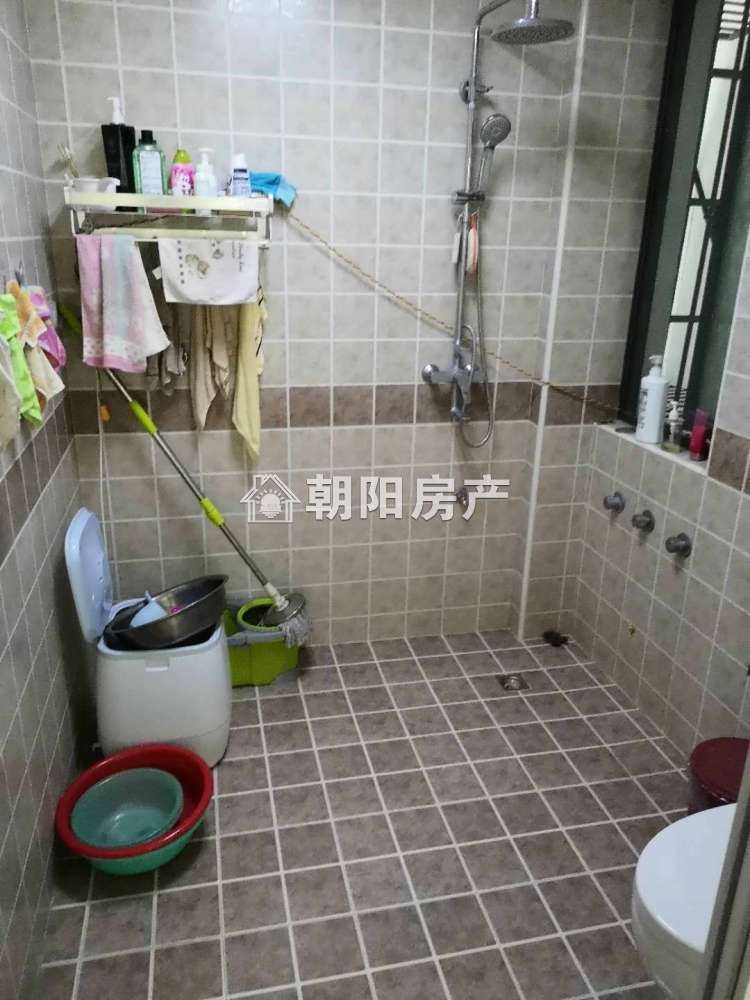 金地月伴湾 111平 南向精装三室 满两年 交通便利