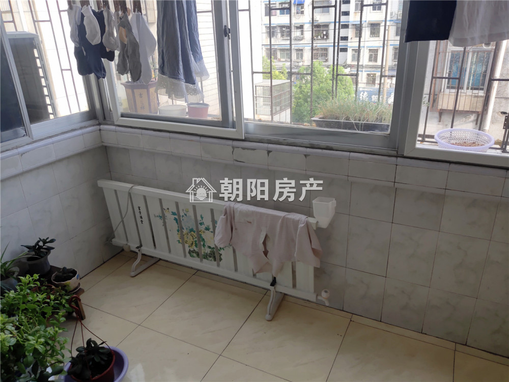 金港家园 70平 南向两居 2713元/平 学区房配套齐全