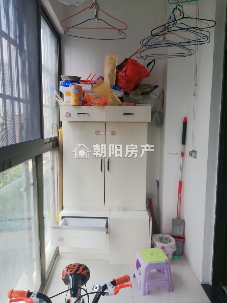 湖滨公园城 90平 精装南向两居 交通便利 配套齐全