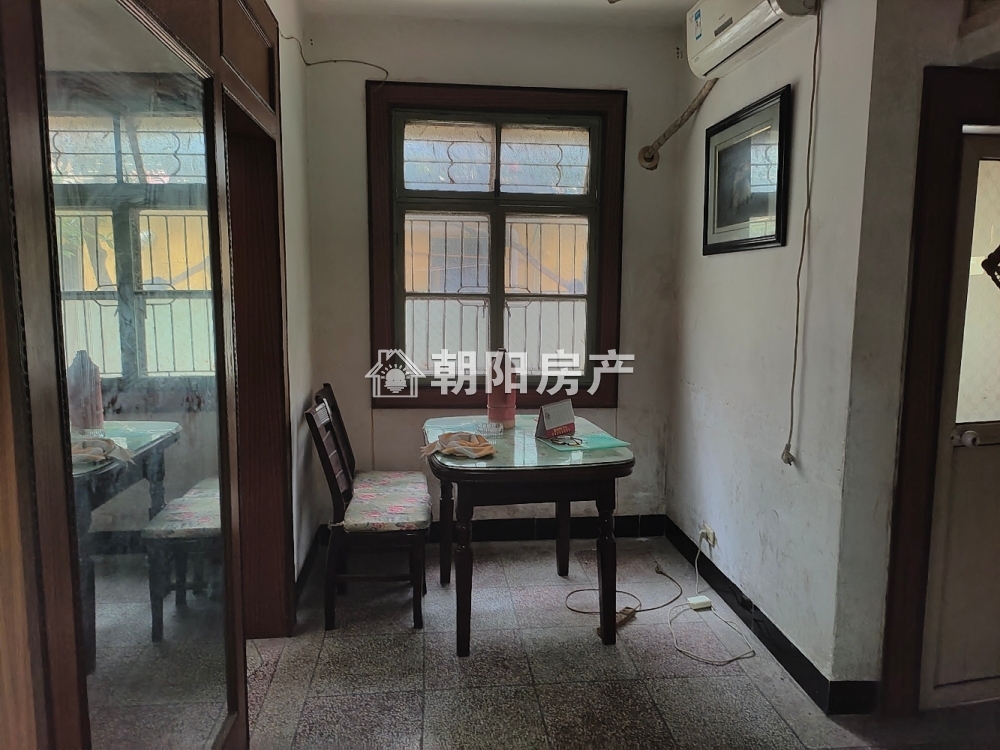 白云小区 50平 南向两室一厅 交通便利 简装出租