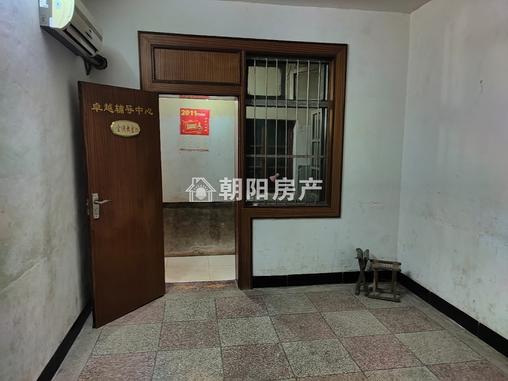 白云小区 50平 南向两室一厅 交通便利 简装出租