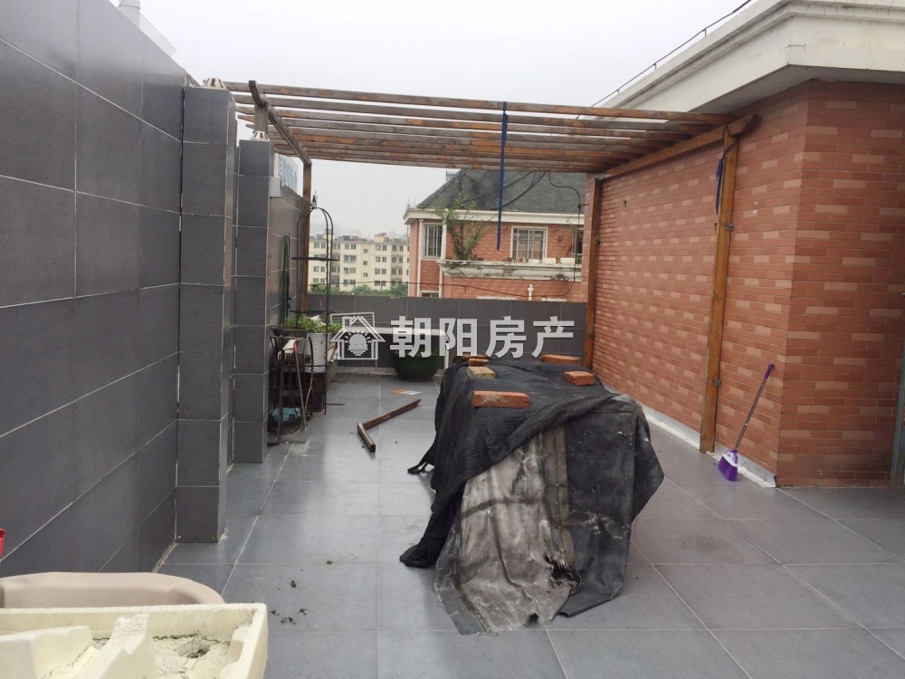 惠利江陈新村 199平 南向四室 满两年 单价2257元 交通便利