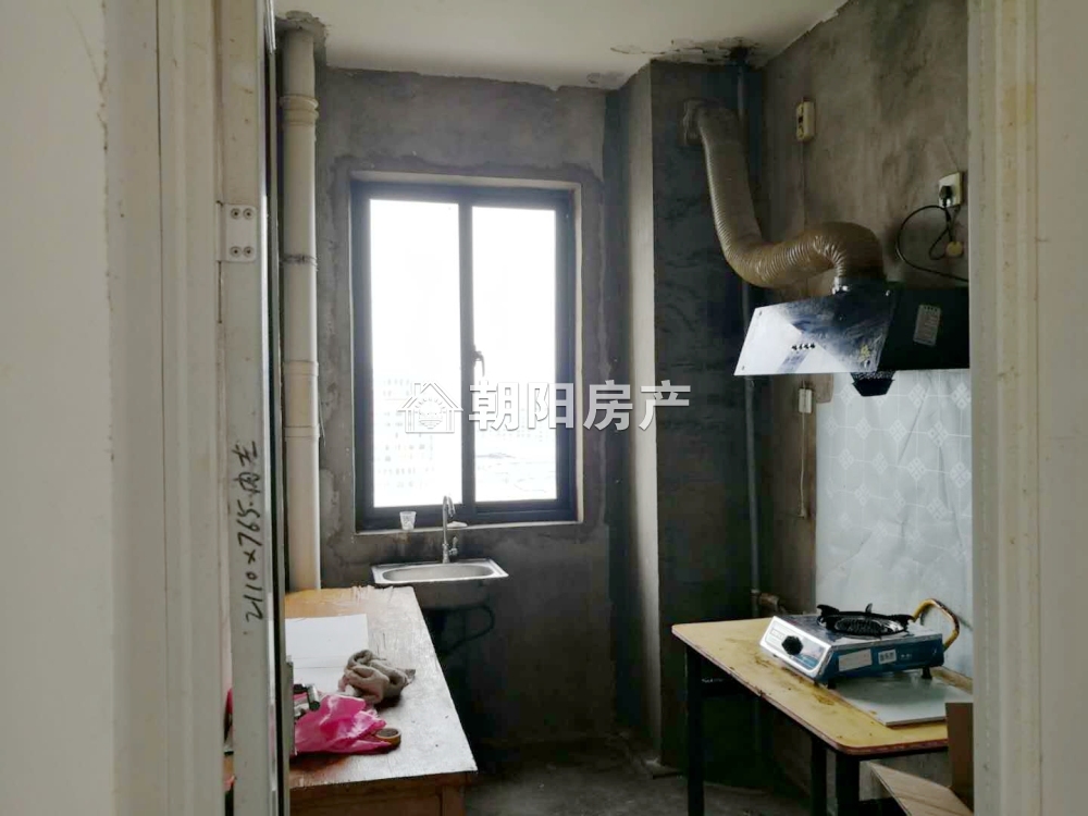 西湖春天 103平 南向三居 简装 交通便利 学区房