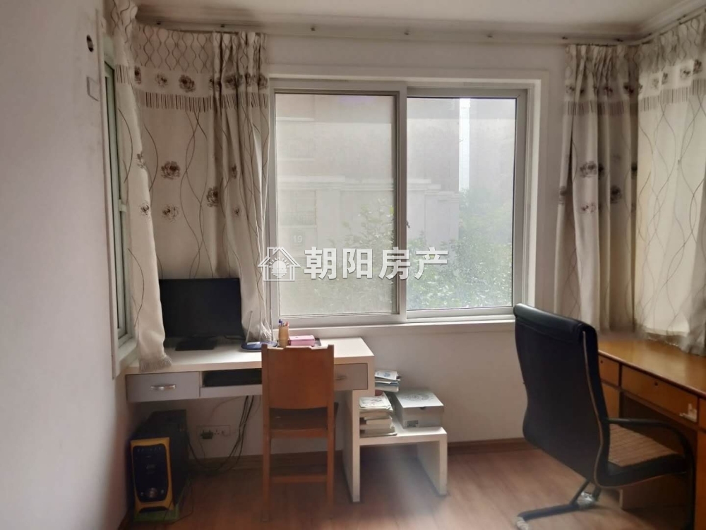 金地国际城A区 122平 南向三室二厅 学区房 满两年 简装