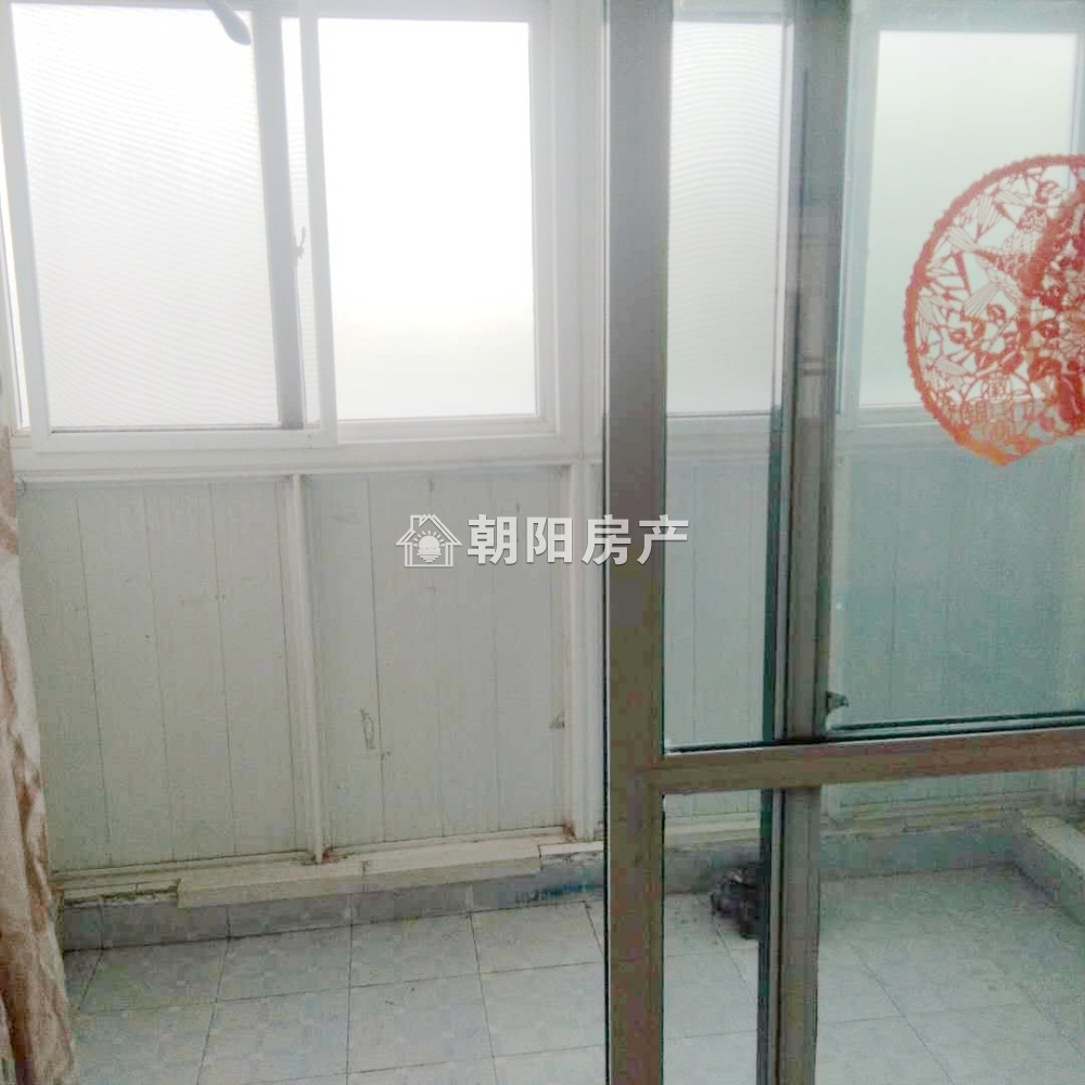 斯瑞明珠城 118平 南向三室二厅 满两年 2203元/平
