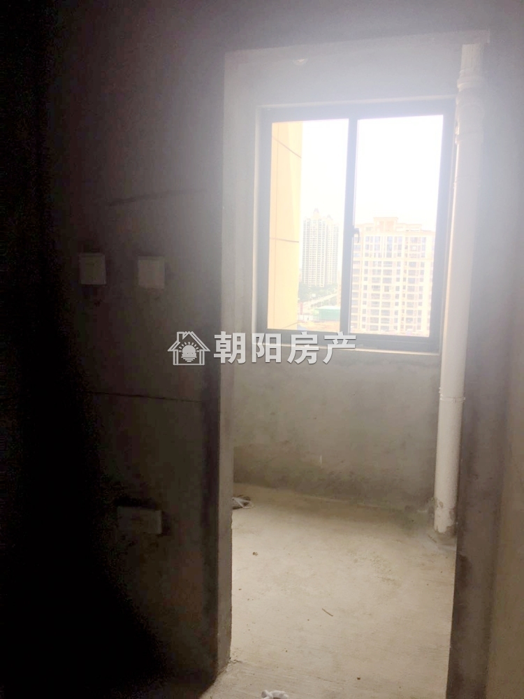 金地天悦 126平 朝南四室二厅 学区房 交通便利