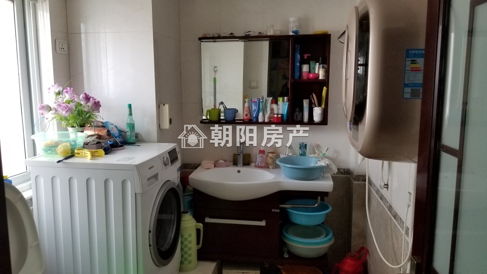 龙湖路一号 97平 精装东向三室 免税学区房 随时看房