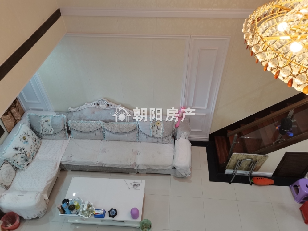 金色大地 153平 南向四室精装 满五唯一 交通便利