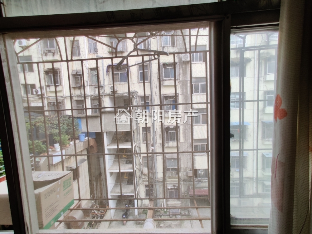 东苑新村 90平 朝南两室 交通便利 采光好