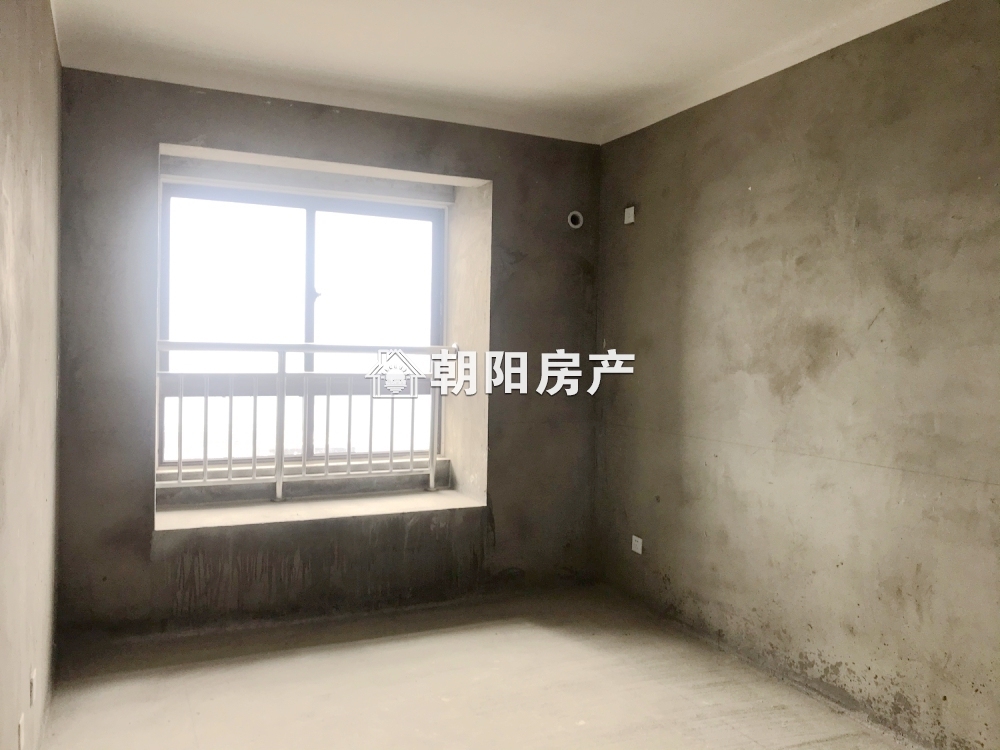 艺山南 146平 南向大三居 满两年 交通便利