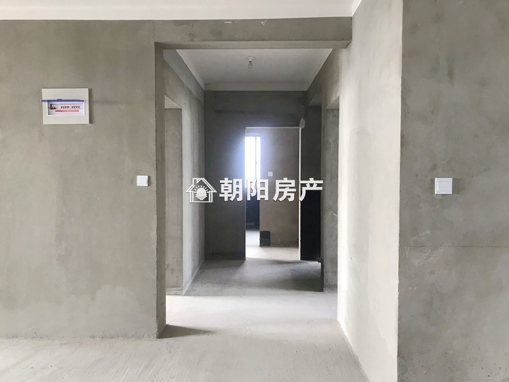 艺山南 146平 南向大三居 满两年 交通便利