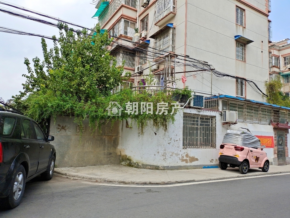 沁园小区 95平 南向六室二厅 满两年 学区房 有自建 有平台 有地下室
