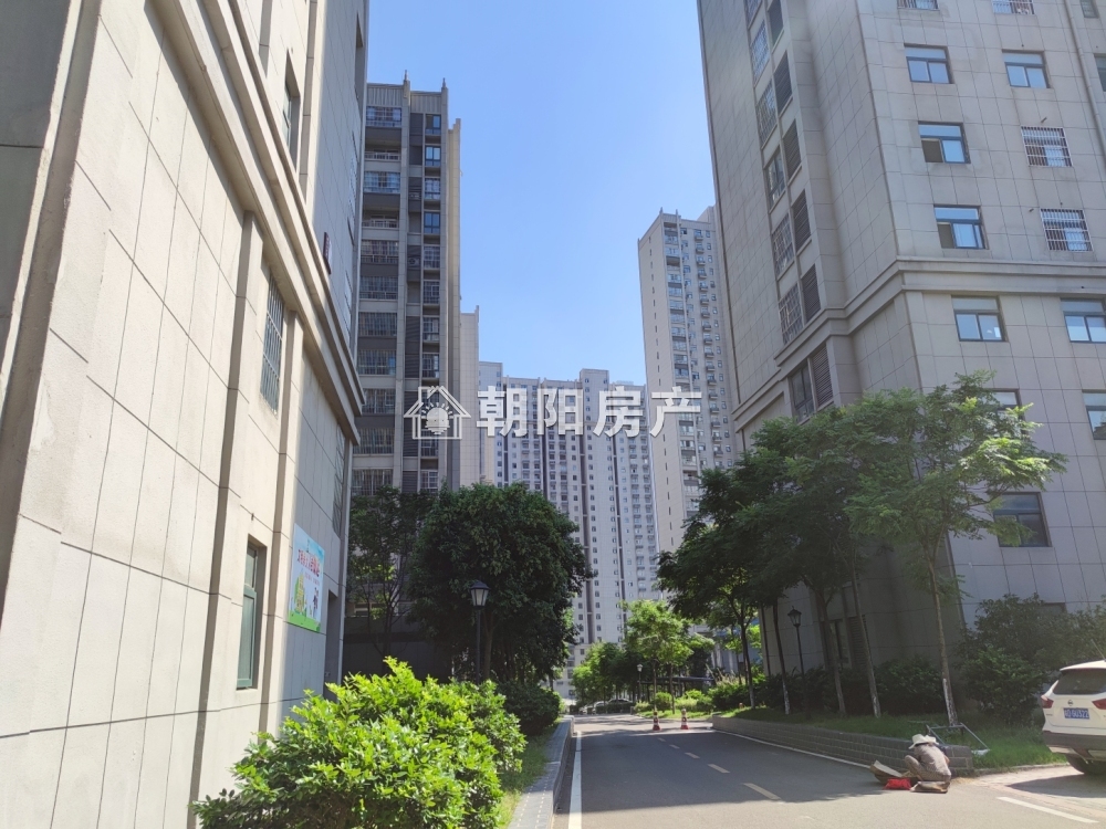 鸿朗阳光城 85平 精装朝南两室 交通便利 低总价