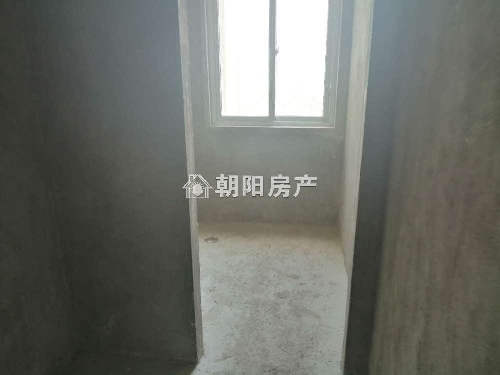 万茂华府 129平 南向大三室 交通便利 毛坯自装修